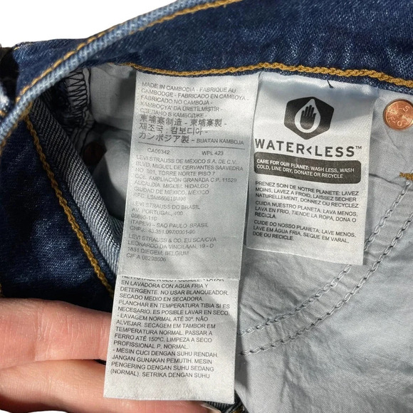 Levi's Wedgie Straight Fit Jeans in Below the Belt Medium Wash Size‎ 25 - Picture 11 of 13